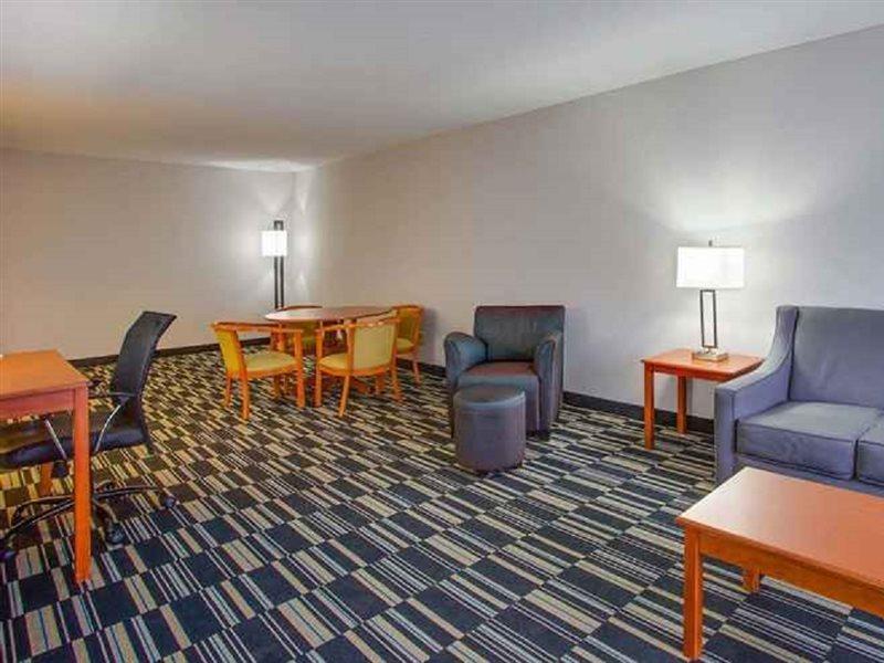 Fairfield Inn & Suites By Marriott Virginia Beach/Norfolk Airport Ngoại thất bức ảnh